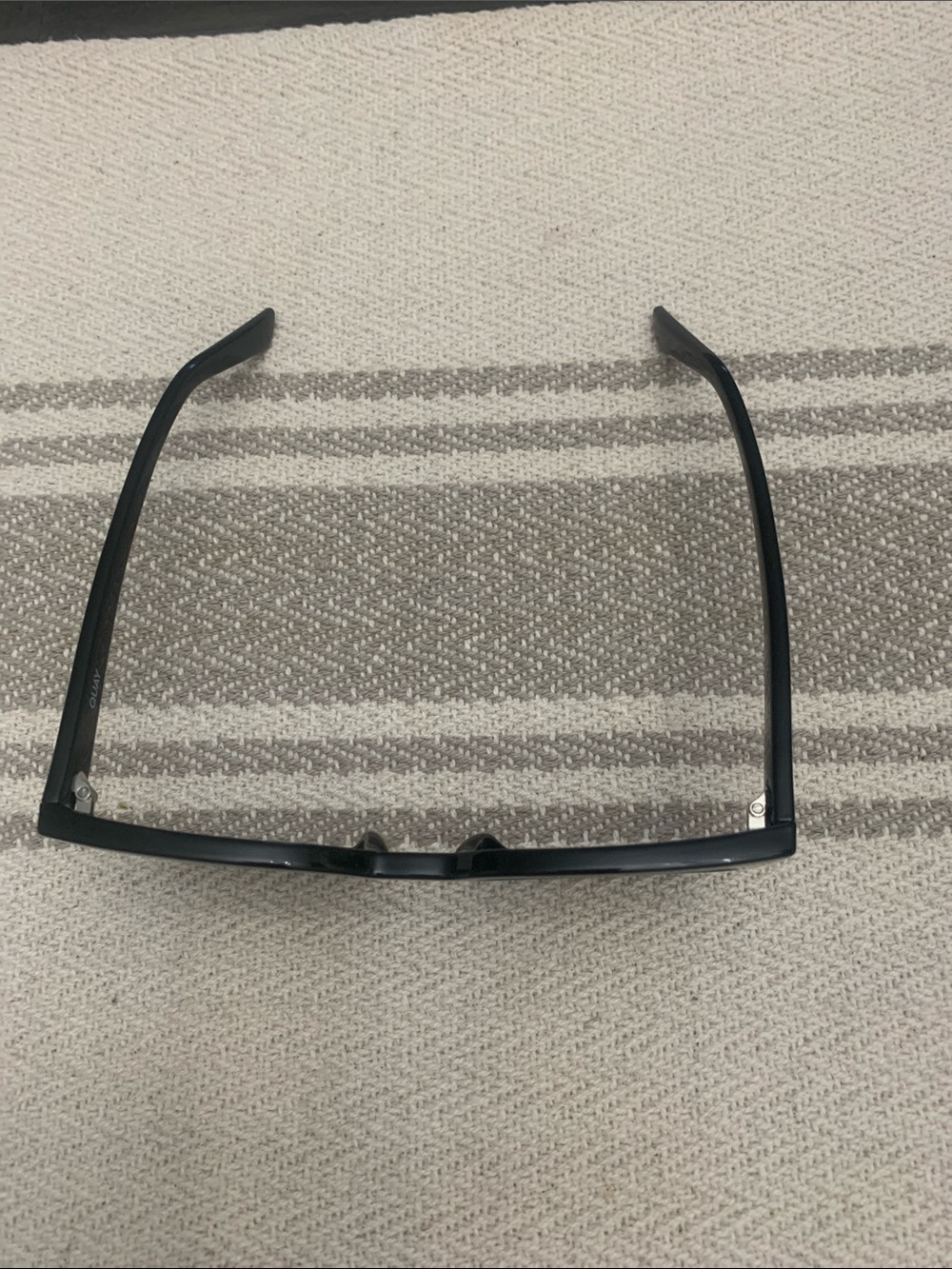 Quay Australia Noosa Black Oversized Cat-Eye Sunglasses - Picture 3 of 6